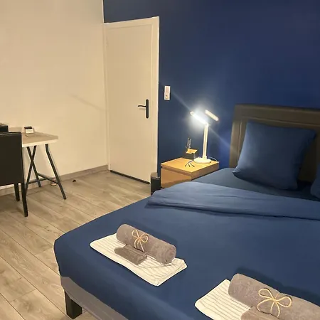 Moderne Dans Spacieux De 90m2 Δωμάτια σε οικογενειακή κατοικία *